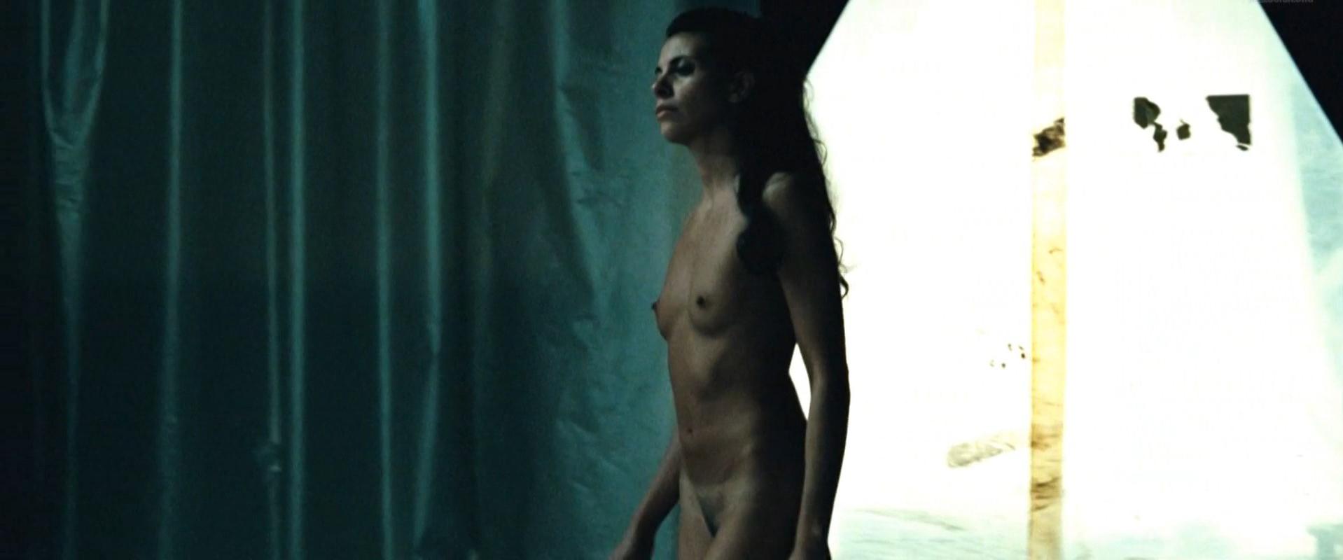 Agnes Delachair nude, Dorothee Briere nude - A l'aveugle (2012)