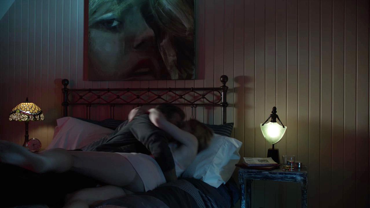Melissa George sexy - Bag of Bones (2011)