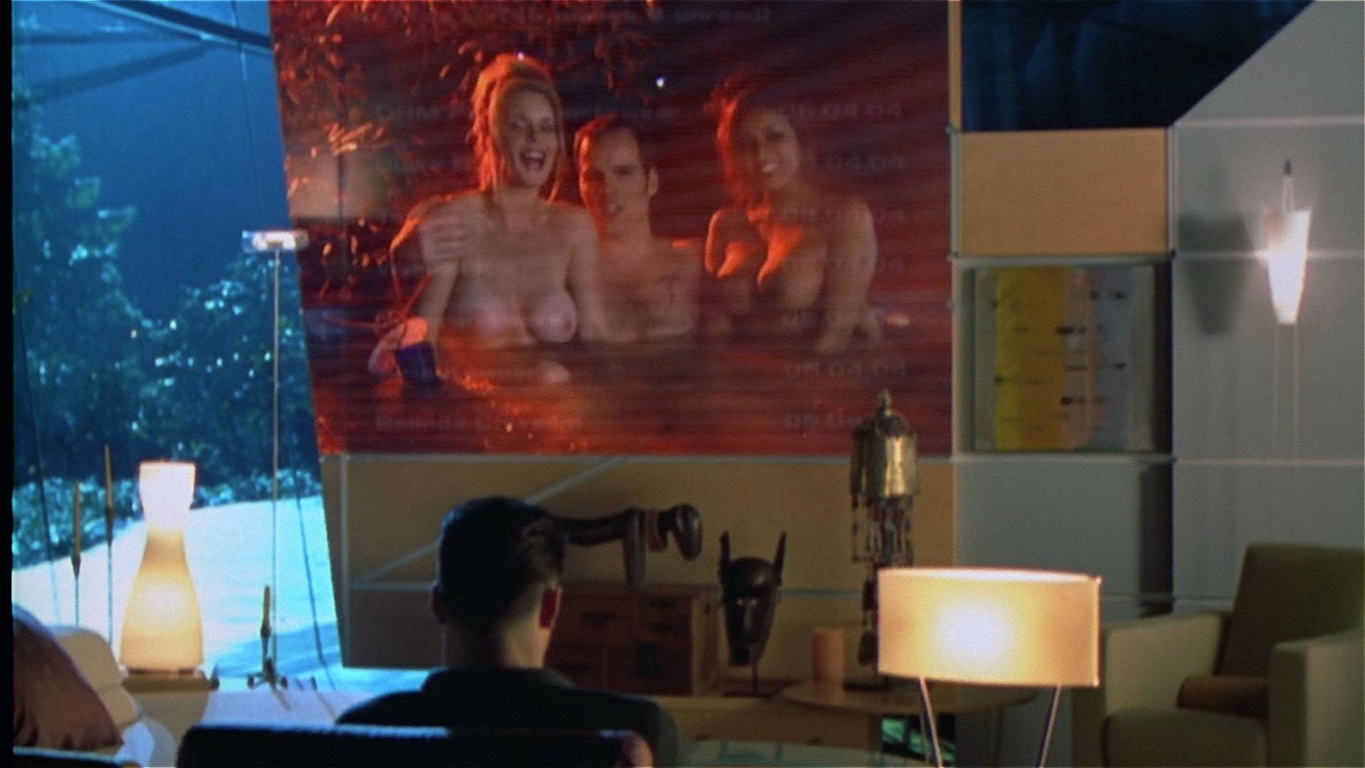 Juliet Reagh nude, Melodie Bennett nude - Futuresport (1998)