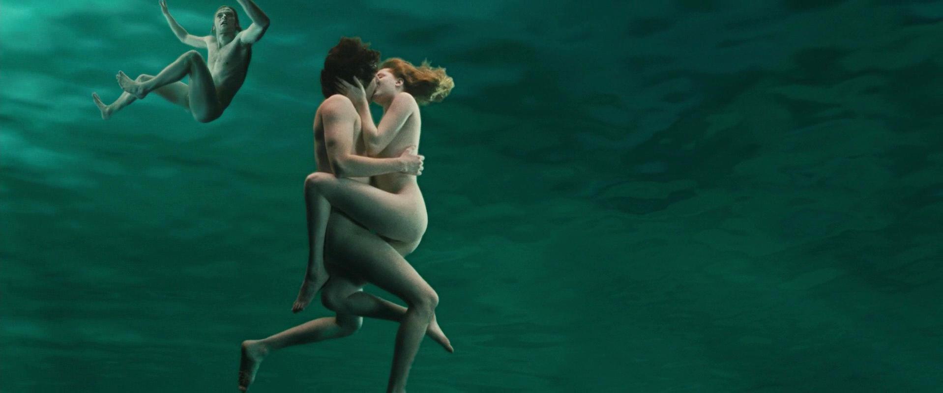 Evan Rachel Wood nude - Across the Universe (2007)
