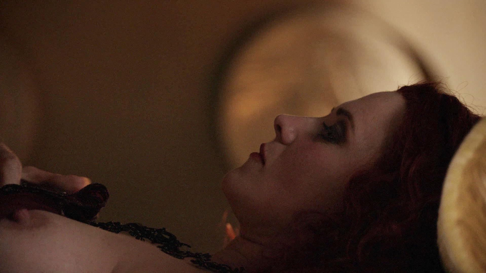Lucy Lawless nude - Spartacus: Blood and Sand s01e08 (2010)