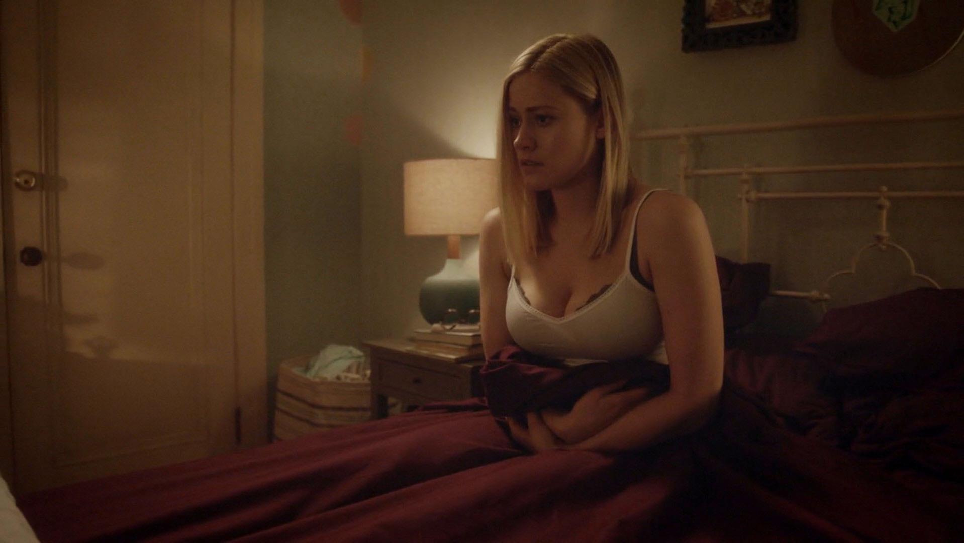 Olivia Taylor Dudley sexy - The Magicians s01e10 (2016)