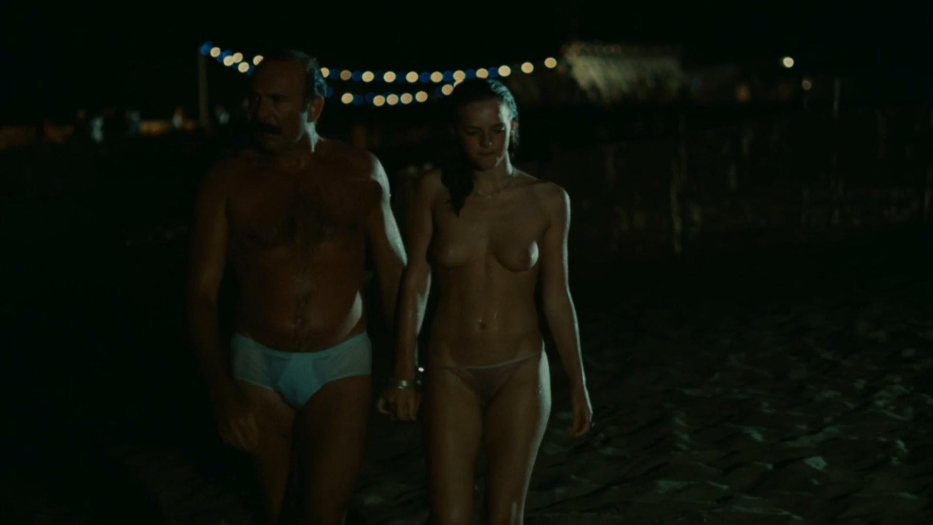 Nude Video Celebs Agnes Soral Nude Un Moment D égarement 1977