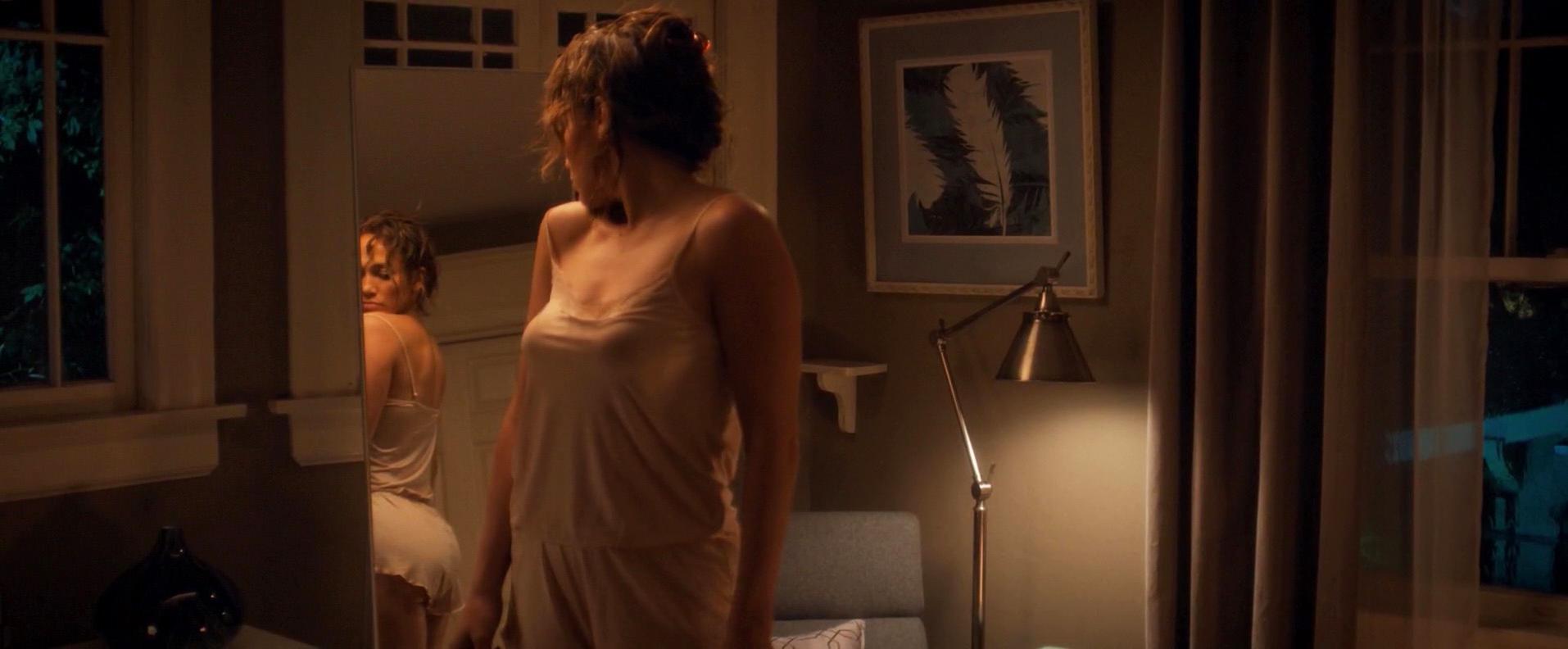 Jennifer Lopez nude, Lexi Atkins nude - The Boy Next Door (2015)