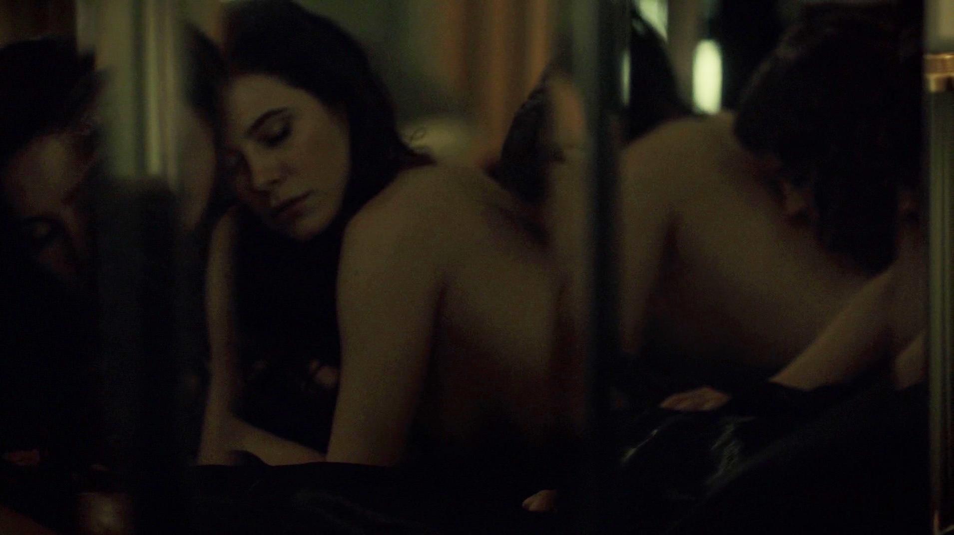 Katharine Isabelle sexy, Caroline Dhavernas sexy - Hannibal s03e06 (2015)