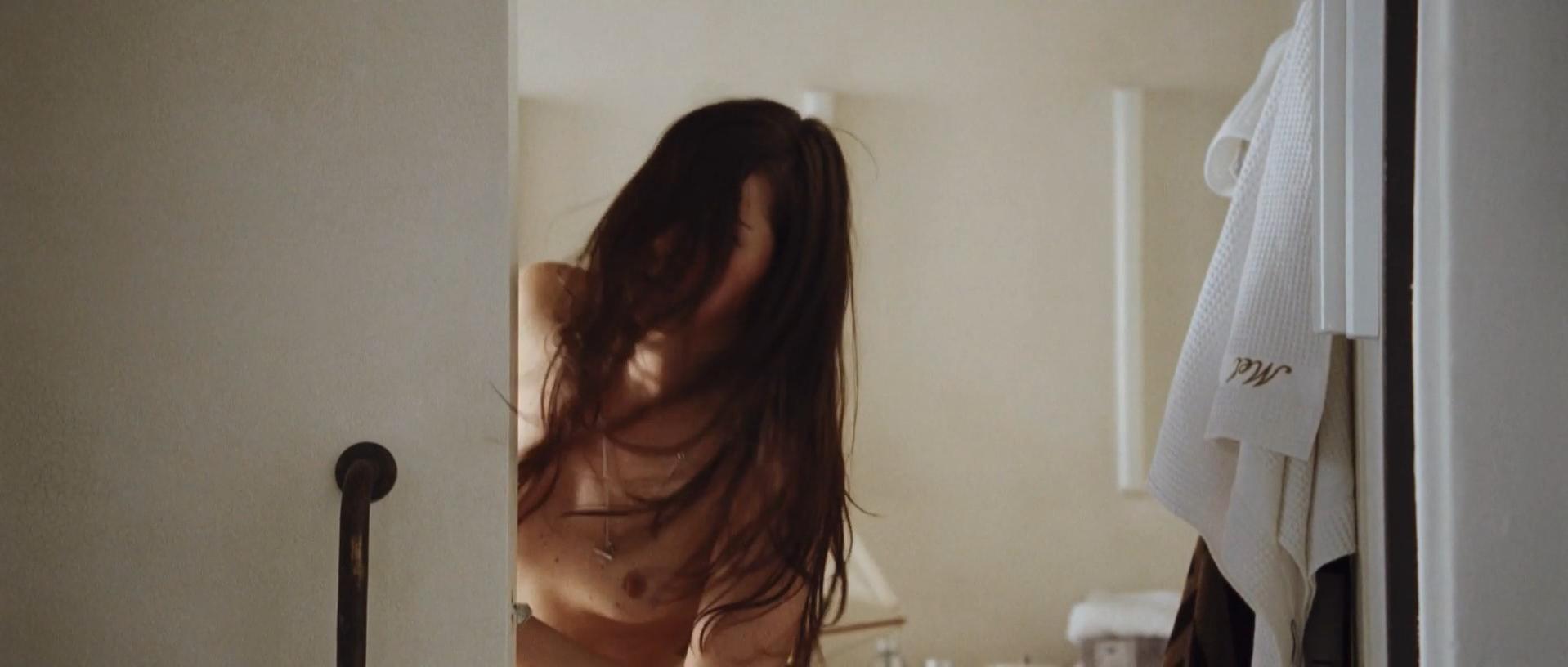 Nora Tschirner nude - Keinohrhasen (2007)