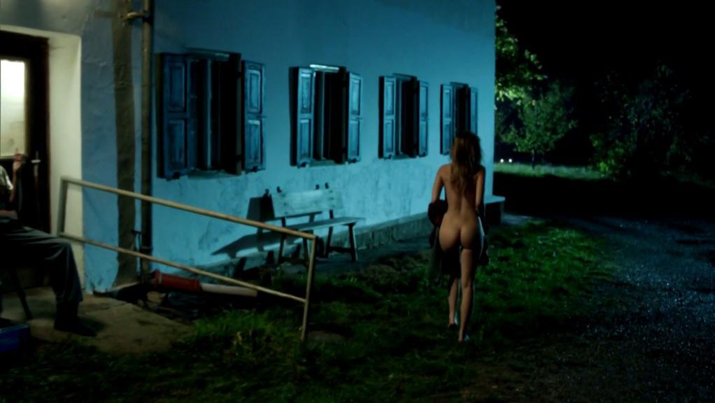 Lisa Maria Potthoff nude - Dampfnudelblues (2013)