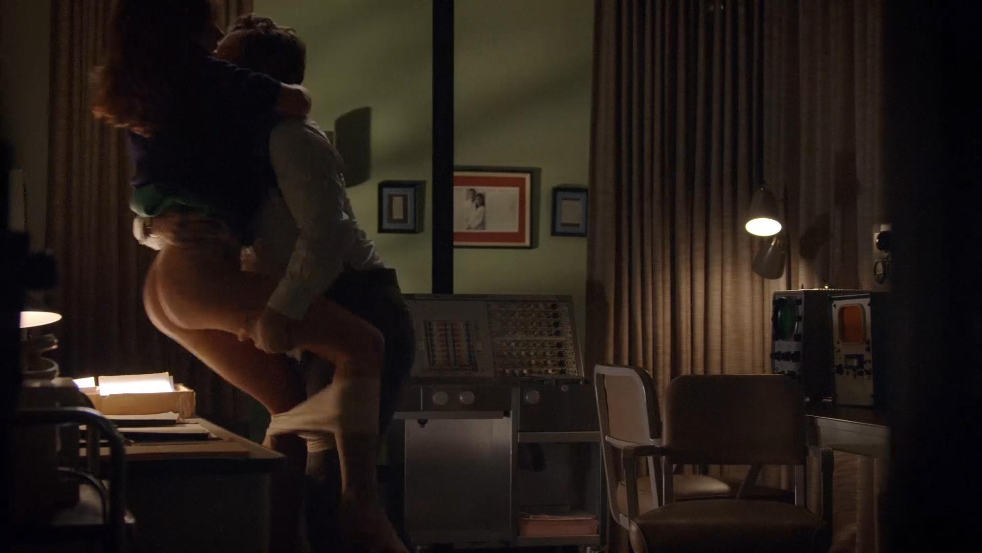 Emily Kinney nude, Sascha Alexander nude, Isabelle Fuhrman sexy - Masters of Sex s03e10 (2015)