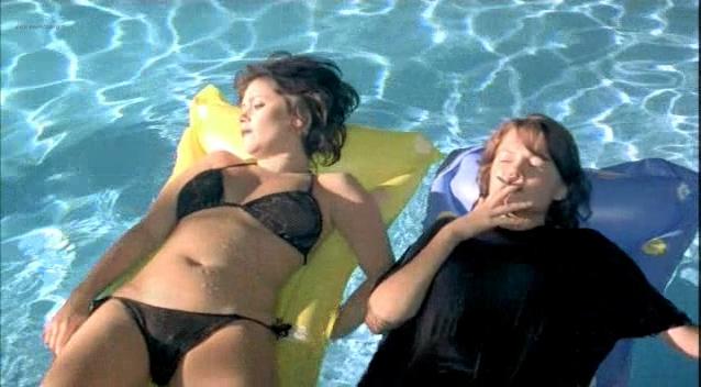 Anna Friel nude, Michelle Williams nude, Marianne Denicourt nude - Me without you (2001)