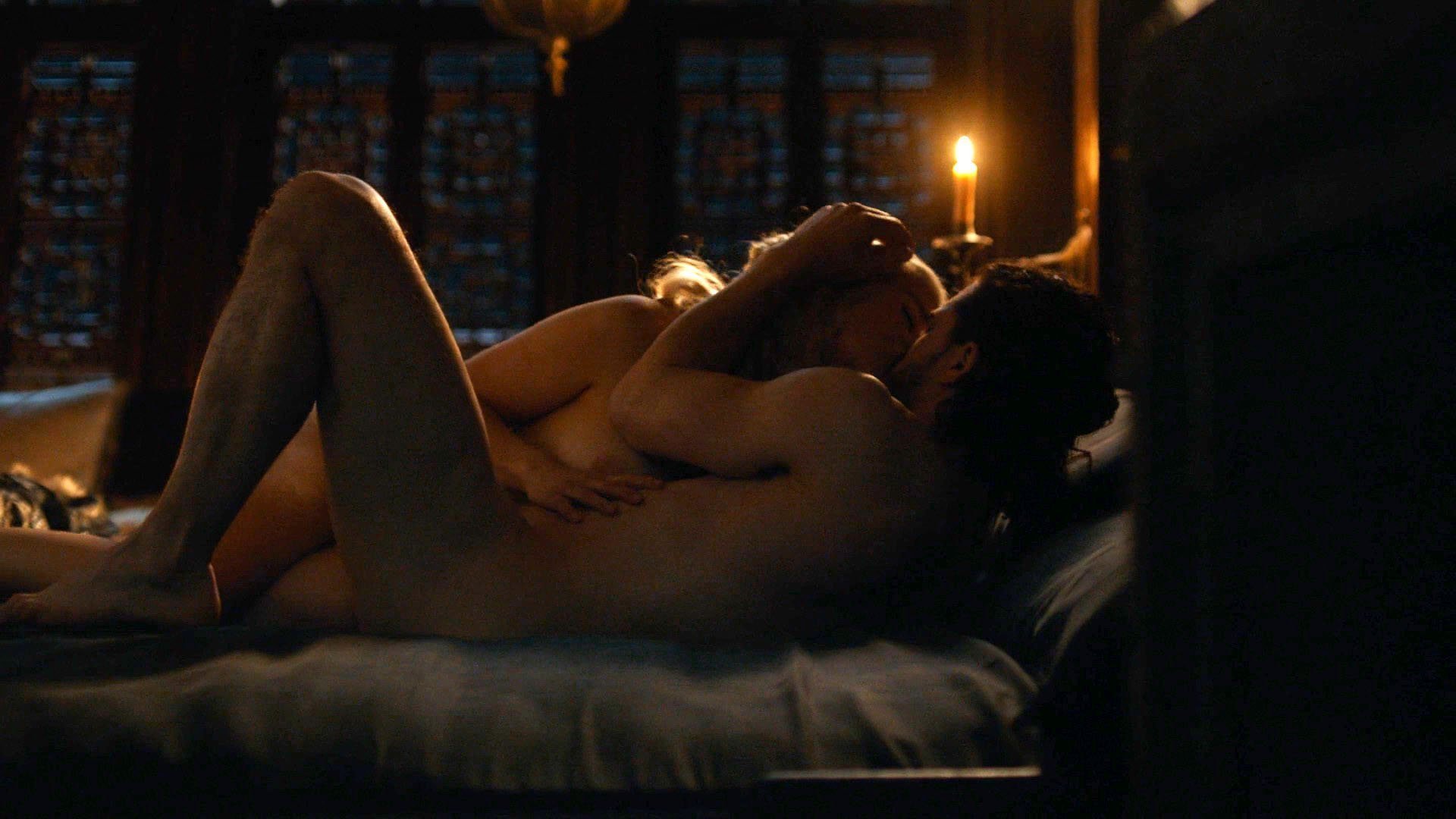 Emilia clarke sex scene nude