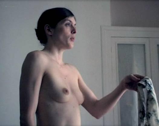 Valerie Donzelli nude - La reine des pommes (2009)