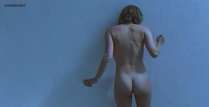 Sophie Quinton nude - Avril (2006)