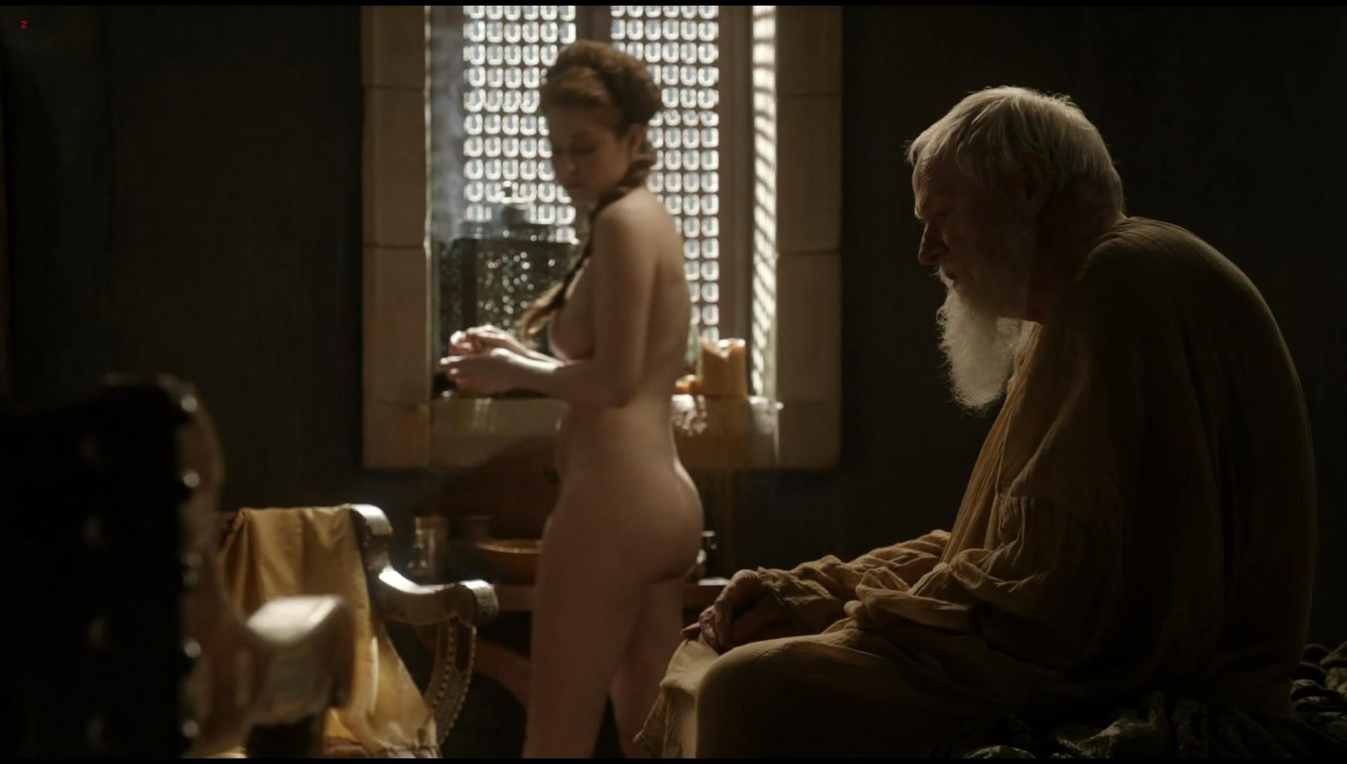 Esme Bianco nude - Game of Thrones s01e10 (2011)