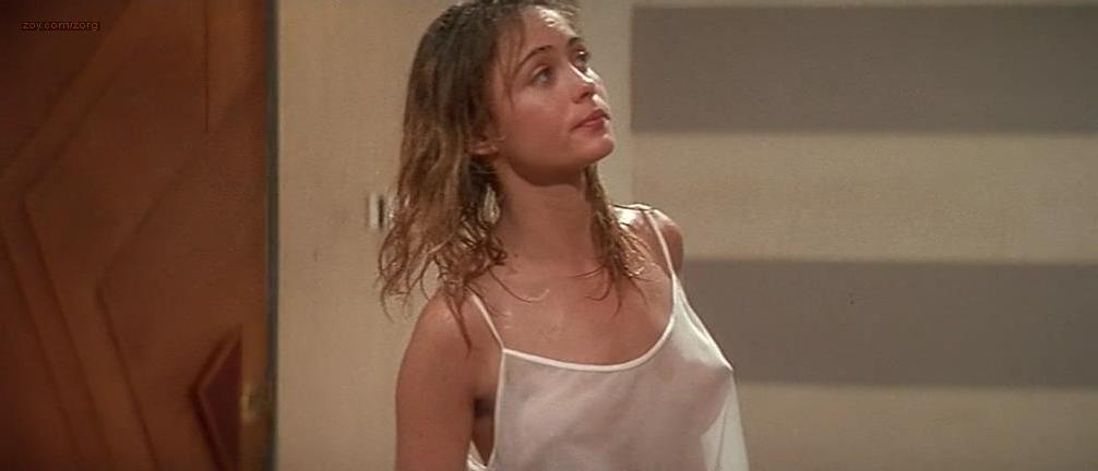 Nude Video Celebs Emmanuelle Beart Nude A Gauche En Sortant De Lascenseur 1988