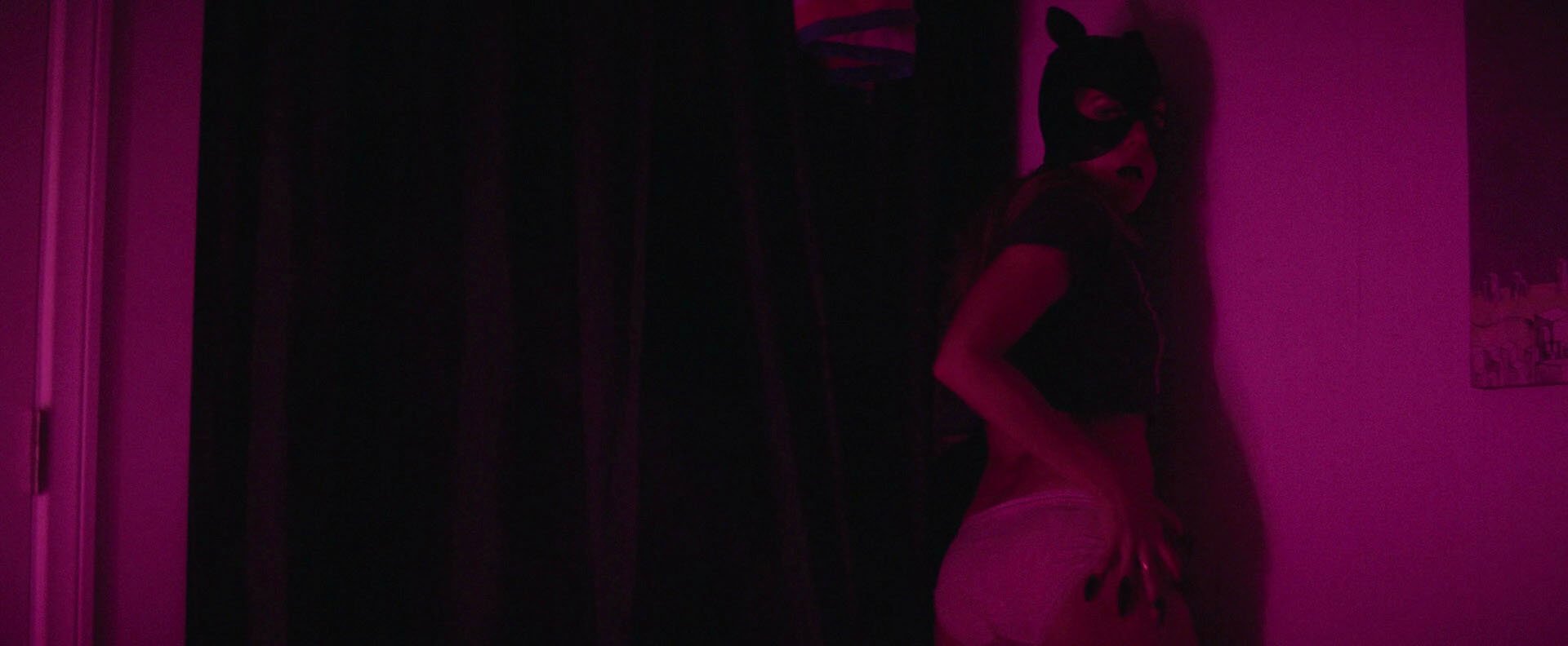 Nude Video Celebs Aubrey Plaza Sexy Ingrid Goes West 2017