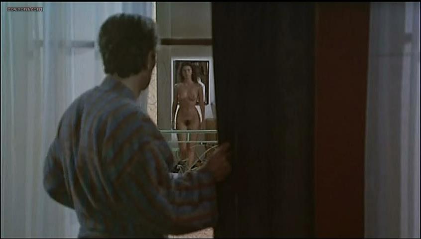 Mathilda May nude - La Passerelle (1988)