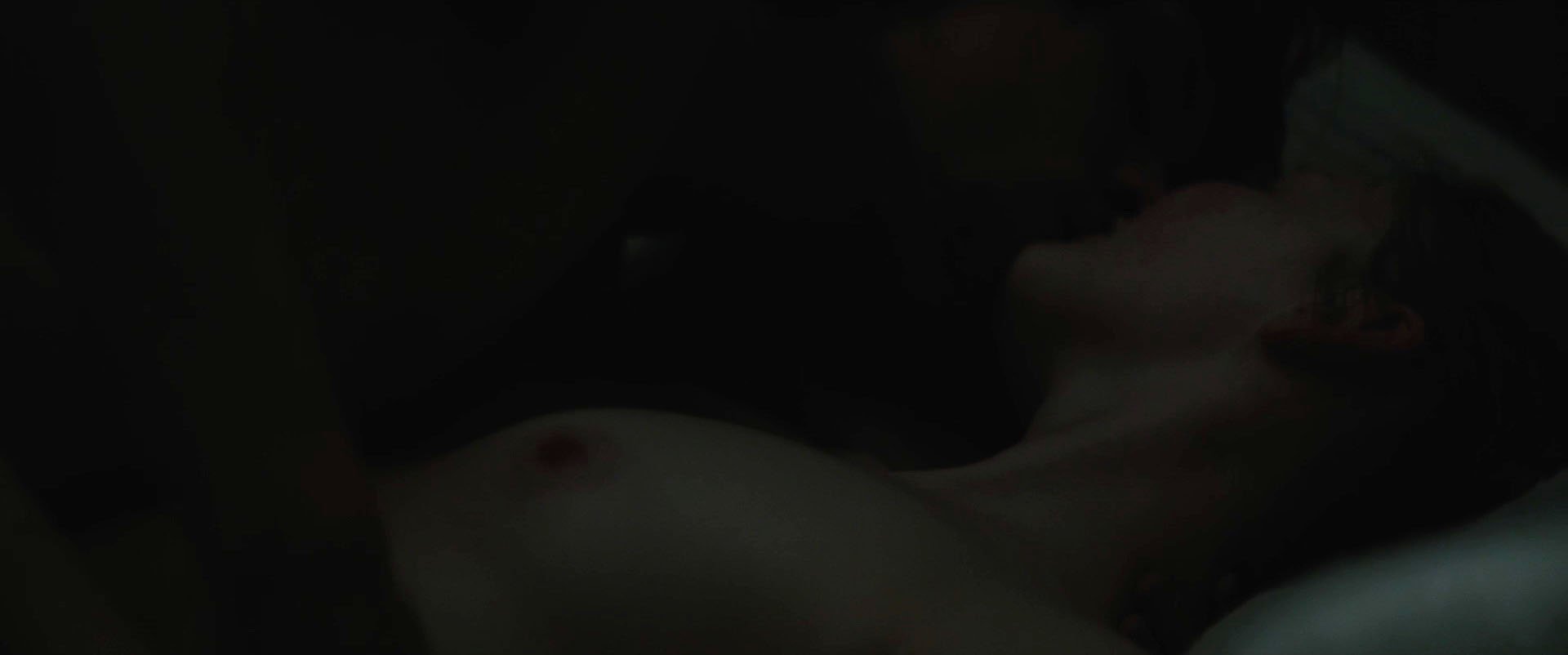 Holliday Grainger nude - Tulip Fever (2017)