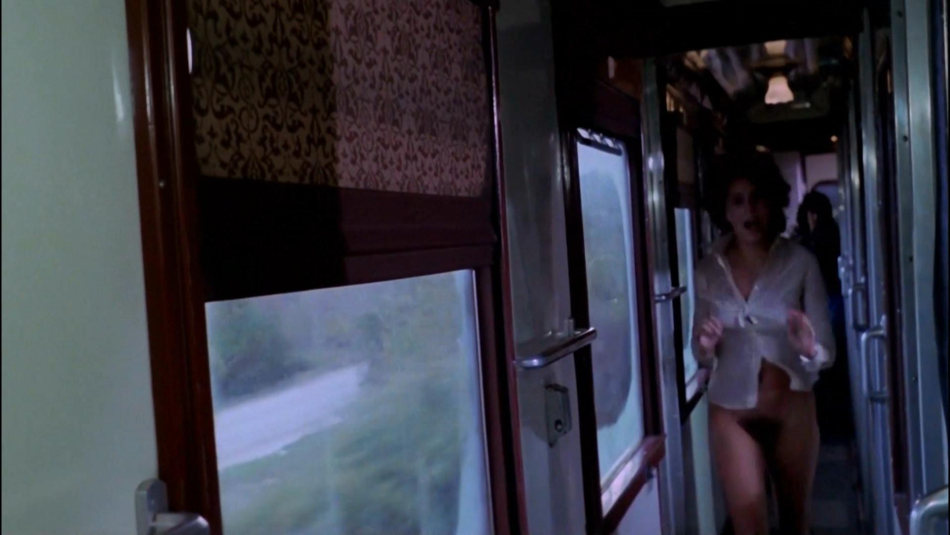 Irene Miracle nude - L'ultimo treno della notte (1975)