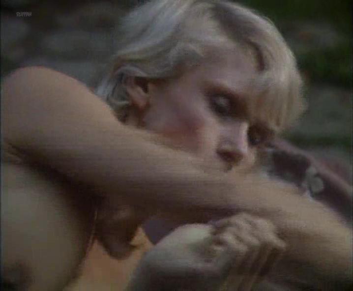 Sybil Maas nude - Floodtide s01e01 (1987)